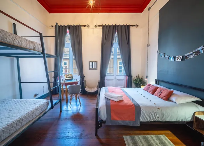 Maki Hostels & Suites Valparaiso