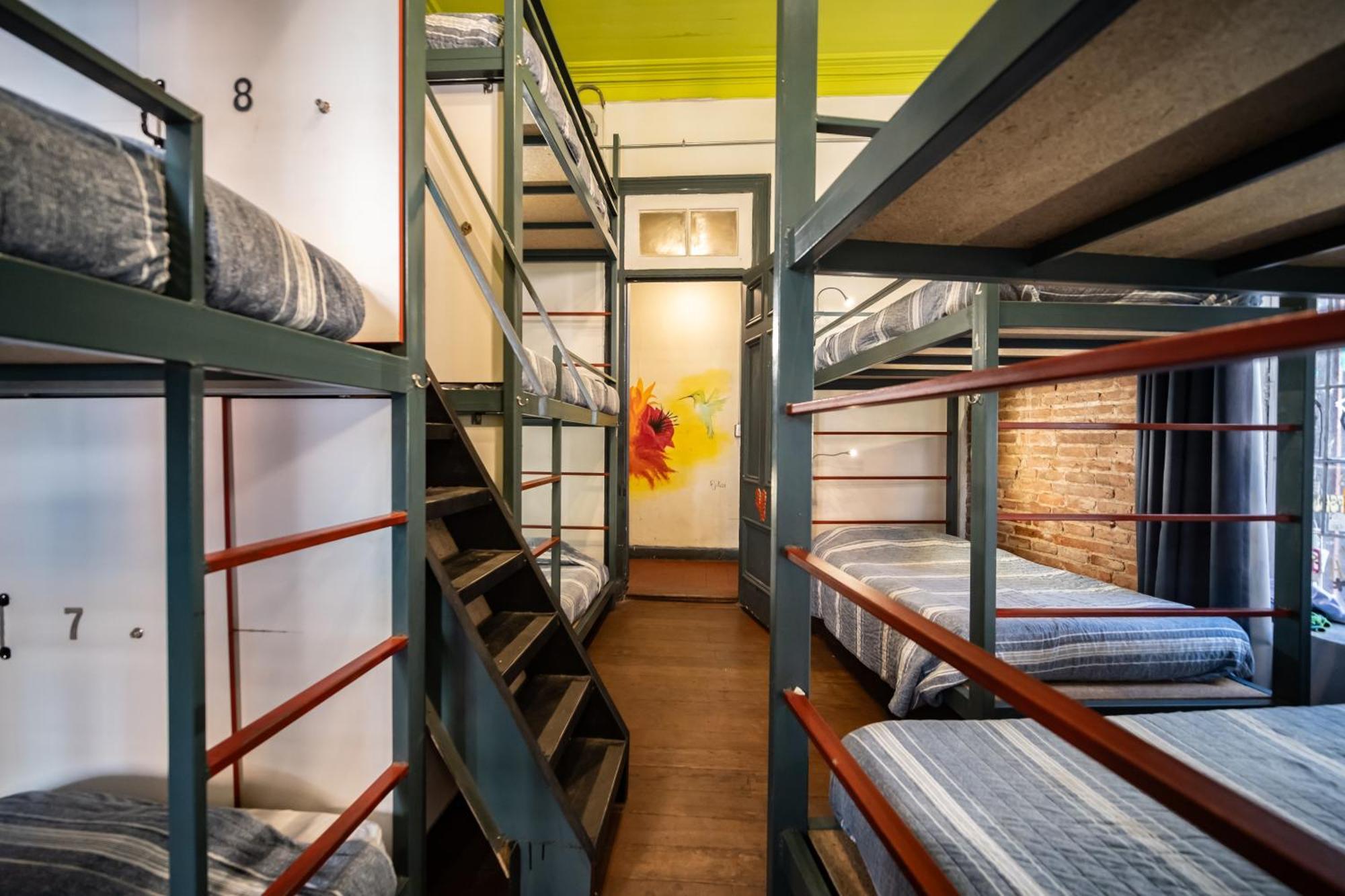 Maki & Hostal