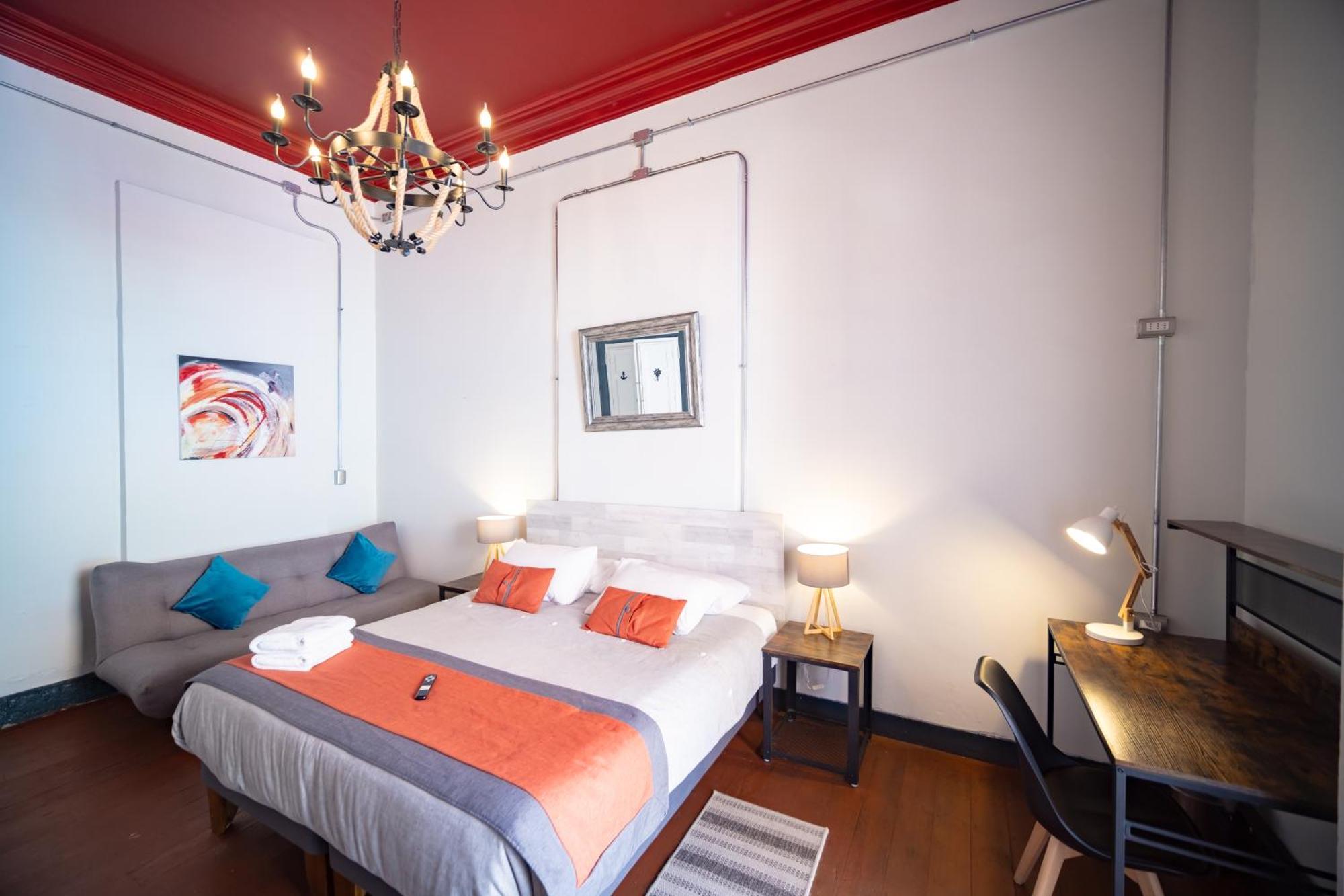 Maki & Hostal *