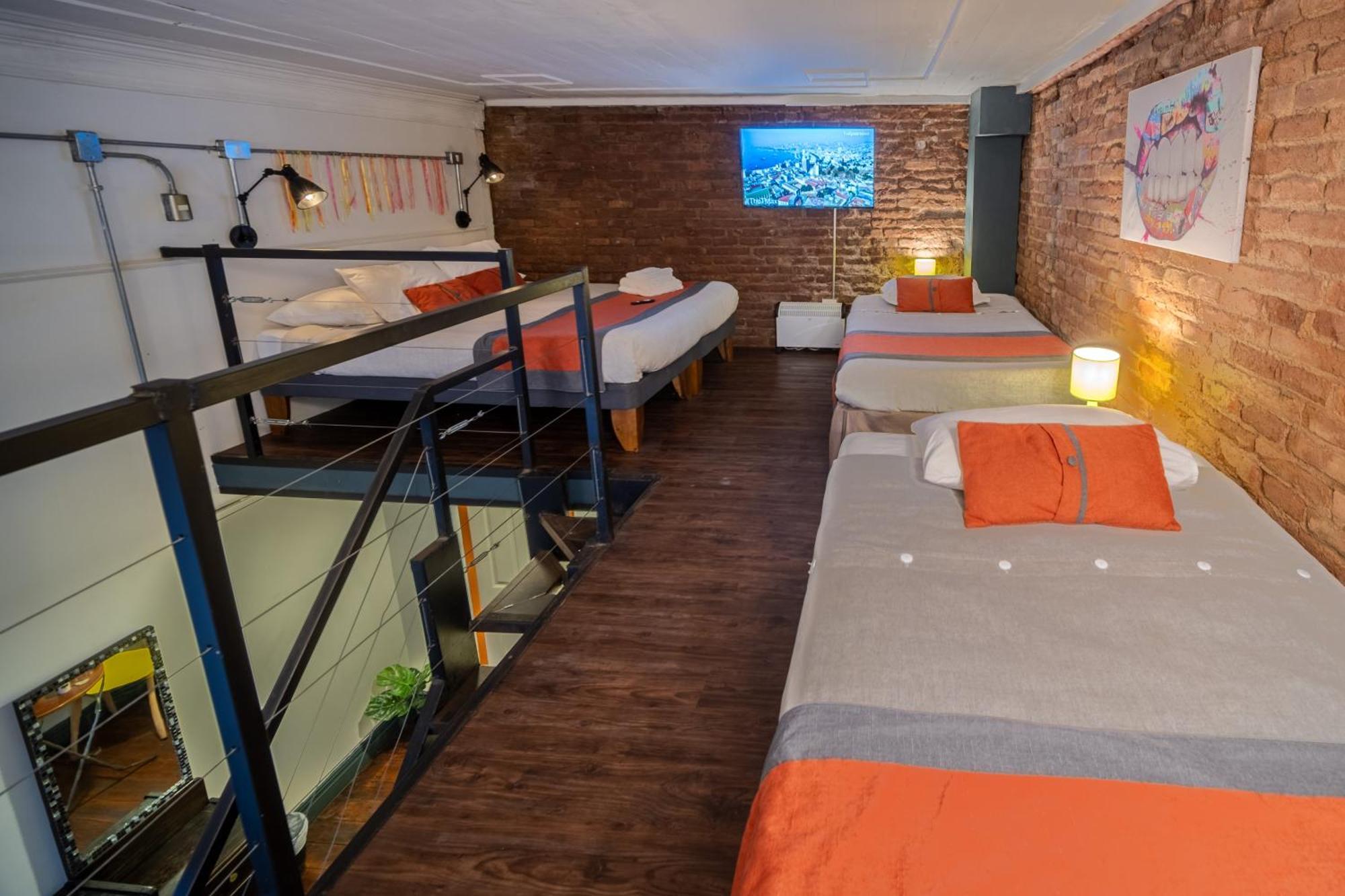 Maki & Hostal *