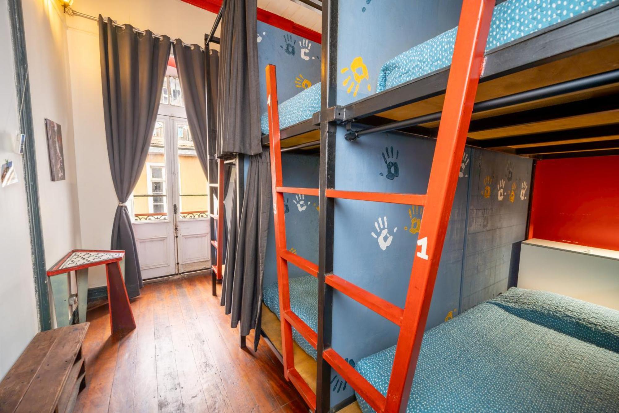 Maki & Hostal
